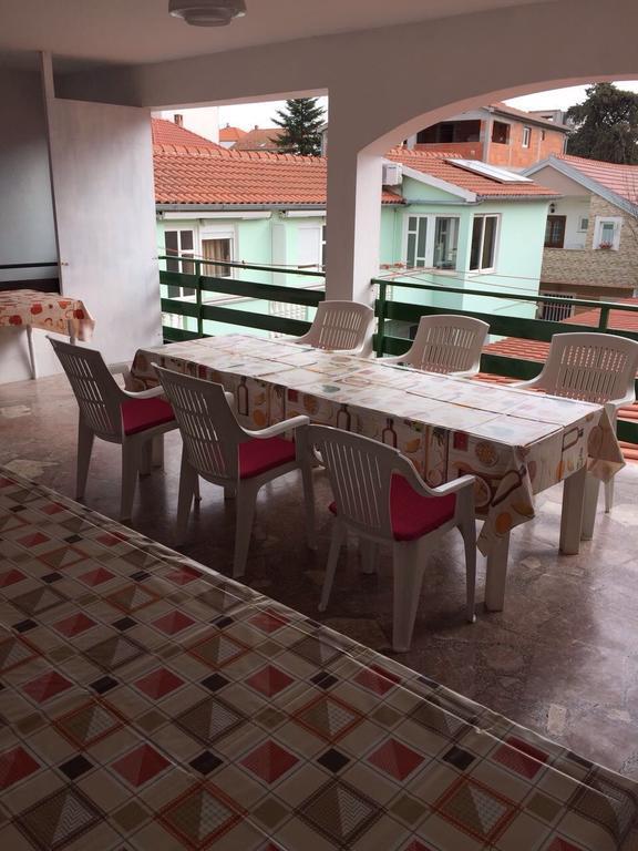 Crveno Zlato Hotel Biograd Na Moru Eksteriør billede