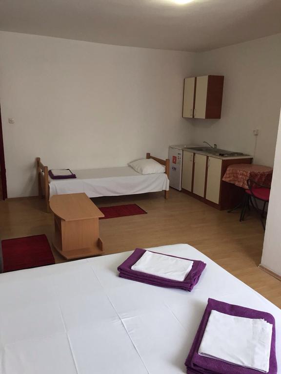 Crveno Zlato Hotel Biograd Na Moru Eksteriør billede