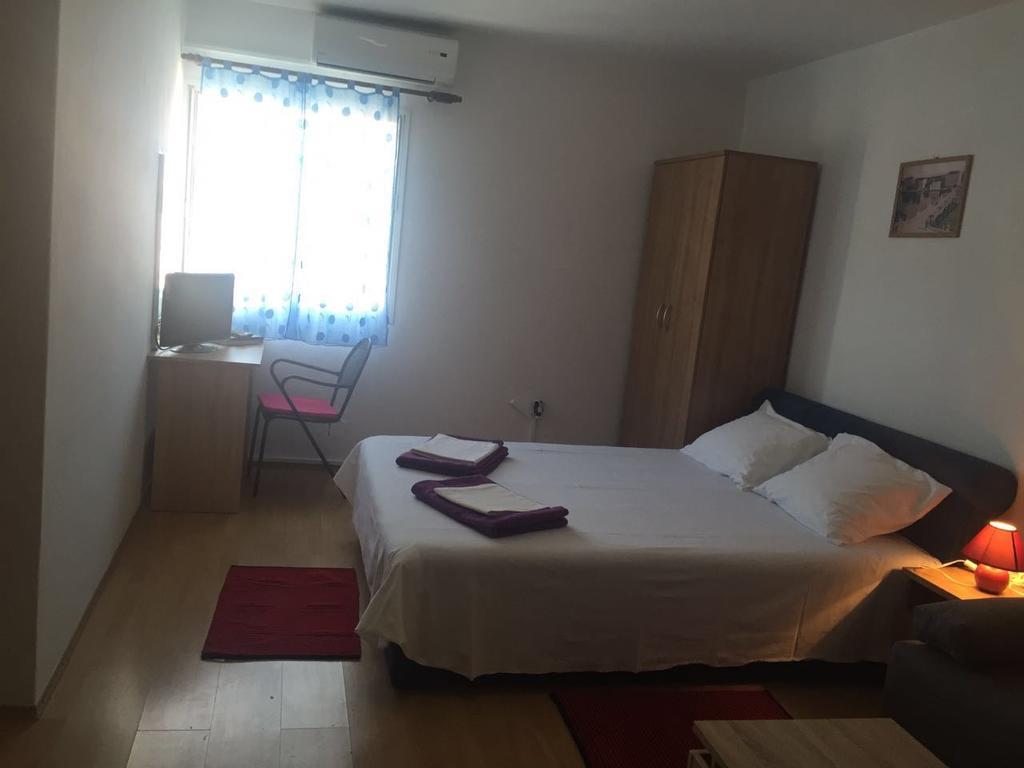 Crveno Zlato Hotel Biograd Na Moru Eksteriør billede