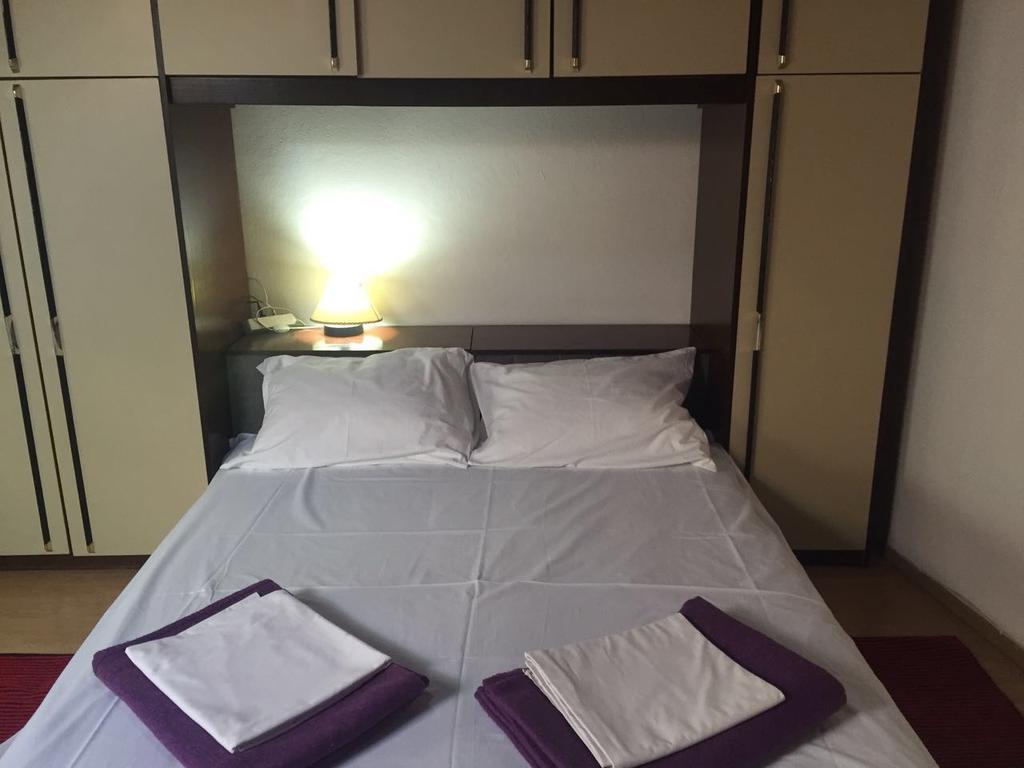 Crveno Zlato Hotel Biograd Na Moru Eksteriør billede