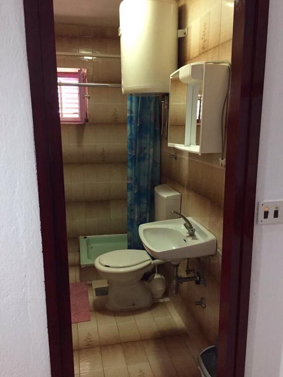 Crveno Zlato Hotel Biograd Na Moru Eksteriør billede